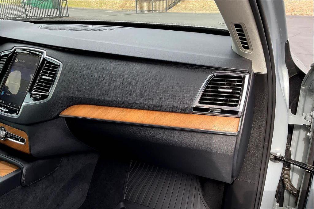 used 2024 Volvo XC90 Recharge Plug-In Hybrid car, priced at $50,290