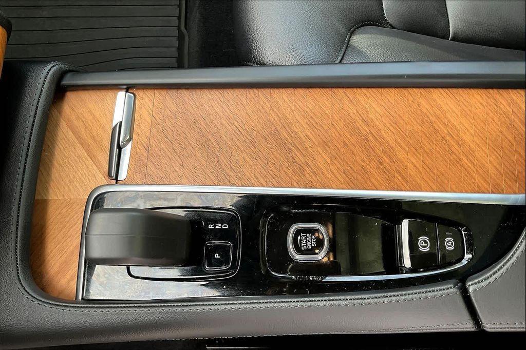 used 2024 Volvo XC90 Recharge Plug-In Hybrid car, priced at $50,290