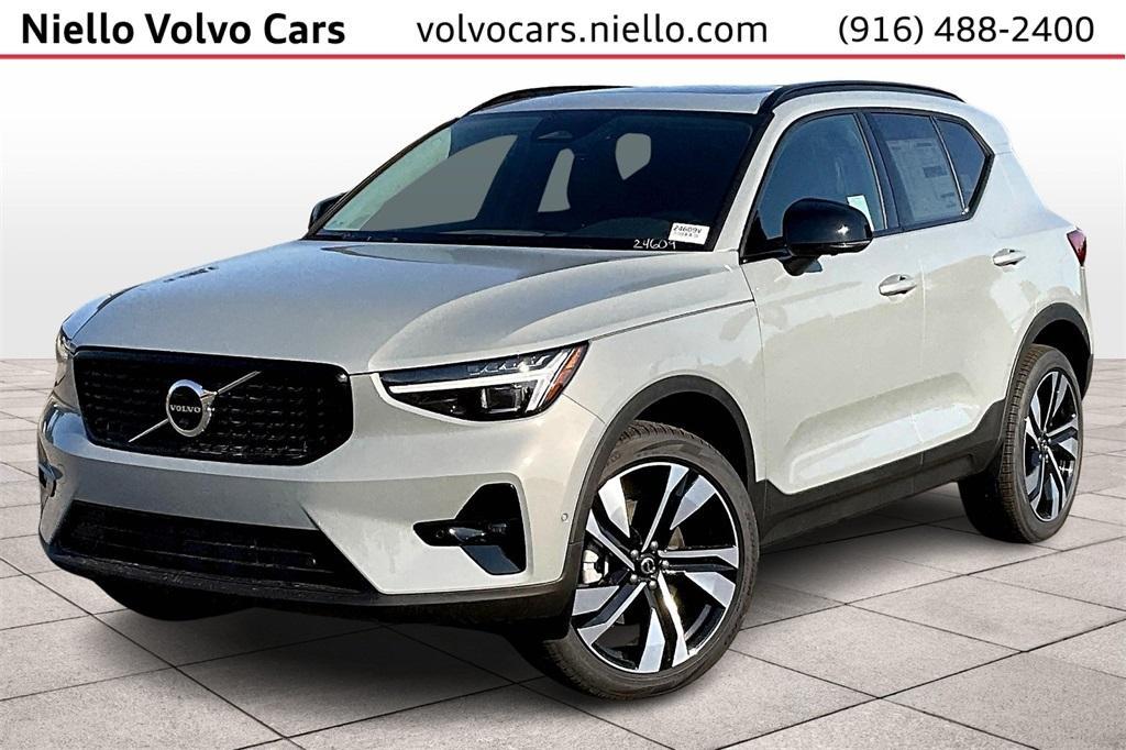 new 2025 Volvo XC40 car, priced at $50,825