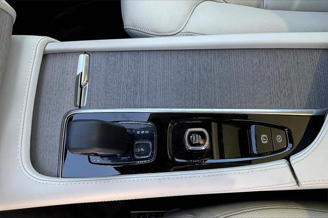new 2025 Volvo XC90 car, priced at $64,345