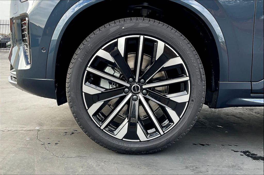 new 2026 Volvo XC90 car, priced at $68,080