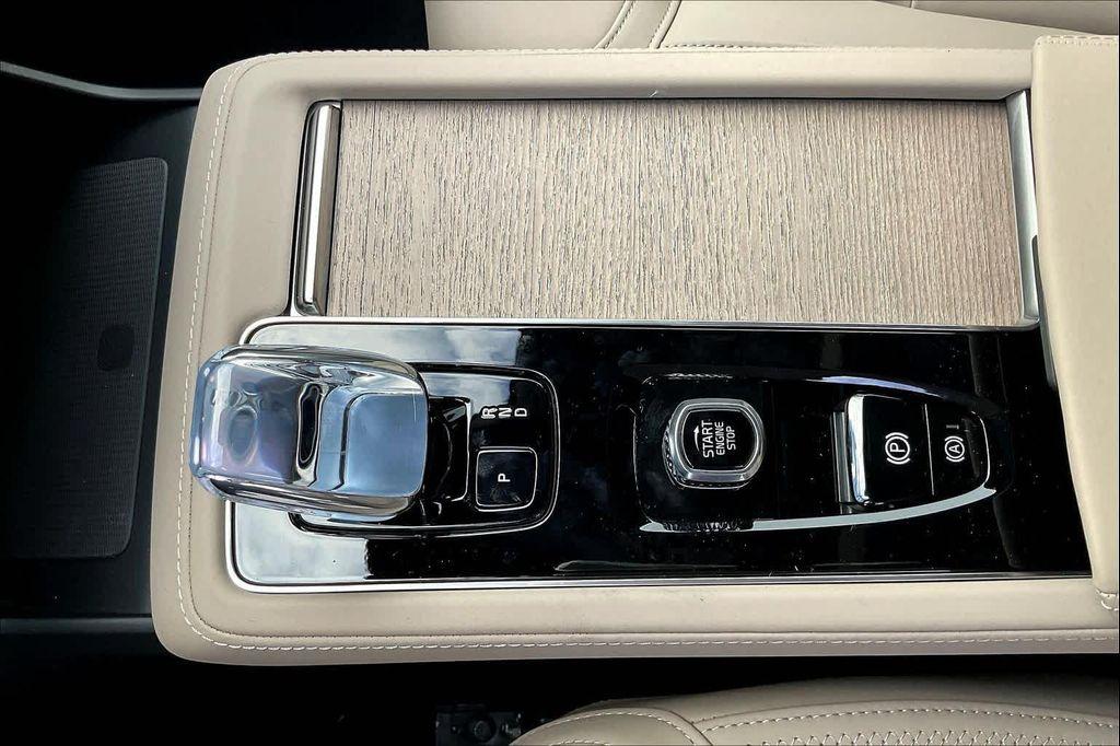 new 2026 Volvo XC90 car, priced at $68,080