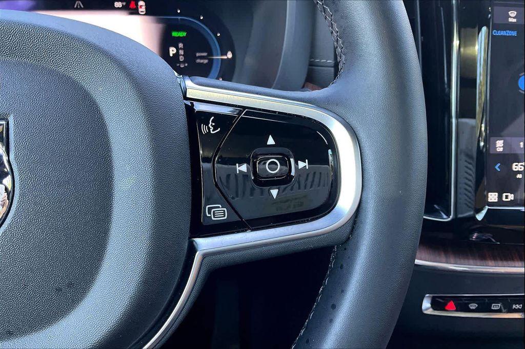 used 2024 Volvo XC60 Recharge Plug-In Hybrid car, priced at $53,485