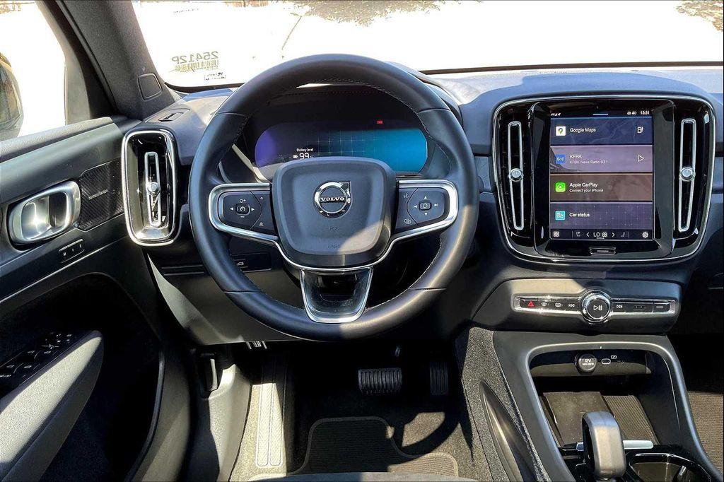 used 2023 Volvo C40 Recharge Pure Electric car, priced at $26,546