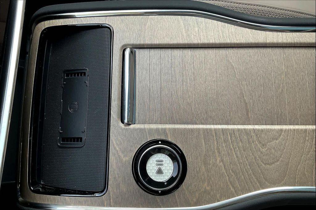 new 2025 Volvo EX90 car, priced at $93,495