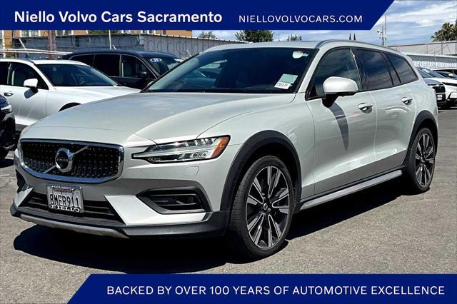used 2020 Volvo V60 Cross Country car, priced at $27,998