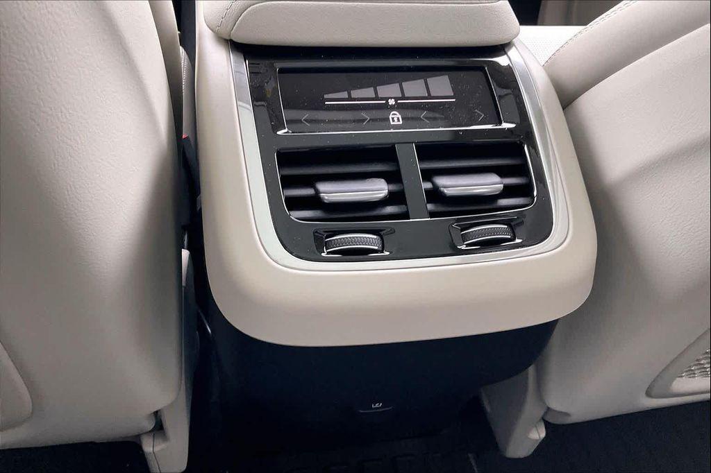 new 2026 Volvo XC60 car, priced at $64,525