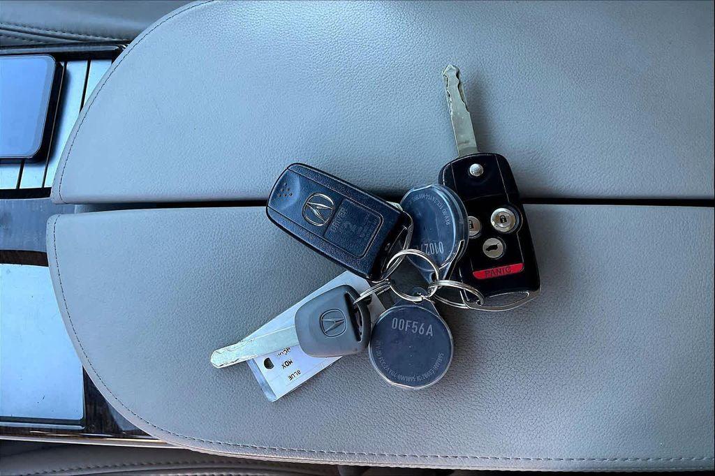 used 2013 Acura MDX car, priced at $13,598