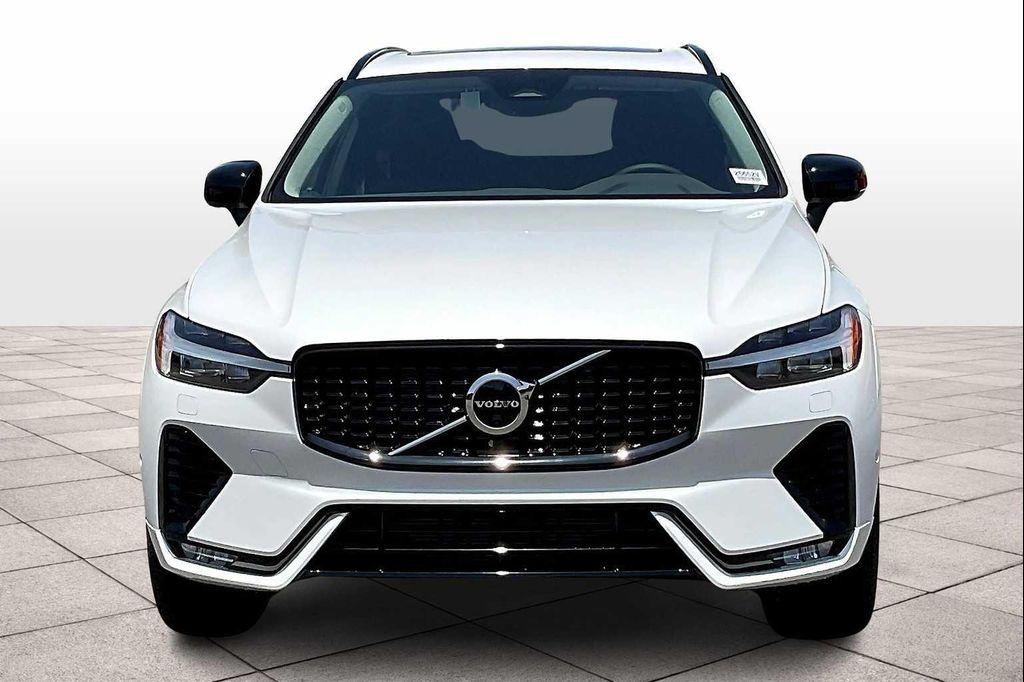 new 2025 Volvo XC60 car, priced at $53,550