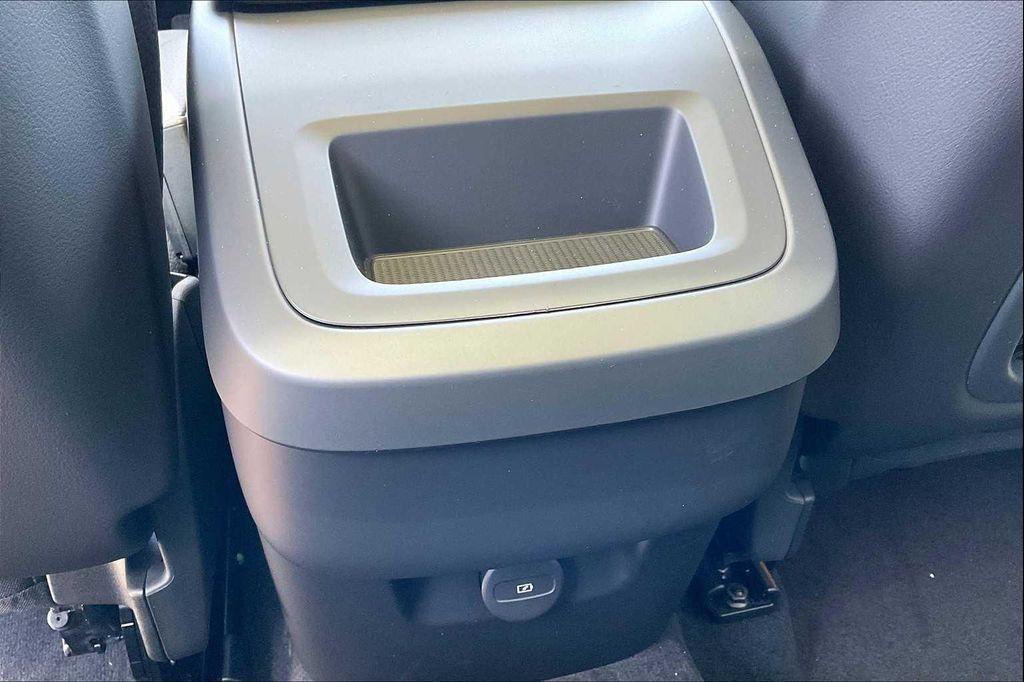 new 2025 Volvo XC60 car, priced at $53,550