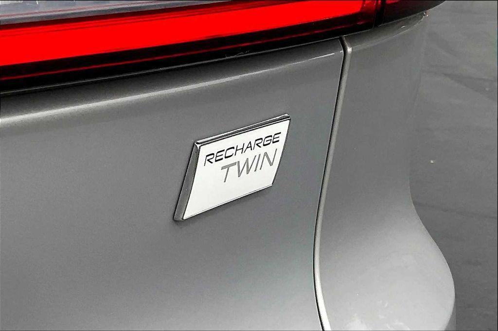 used 2023 Volvo C40 Recharge Pure Electric car, priced at $30,271