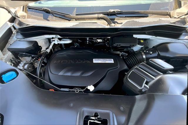 used 2018 Honda Pilot car, priced at $23,552