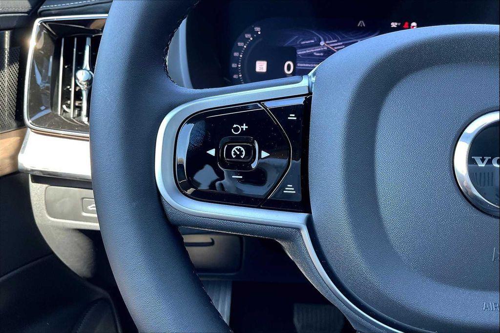 new 2026 Volvo XC90 Plug-In Hybrid car, priced at $87,580