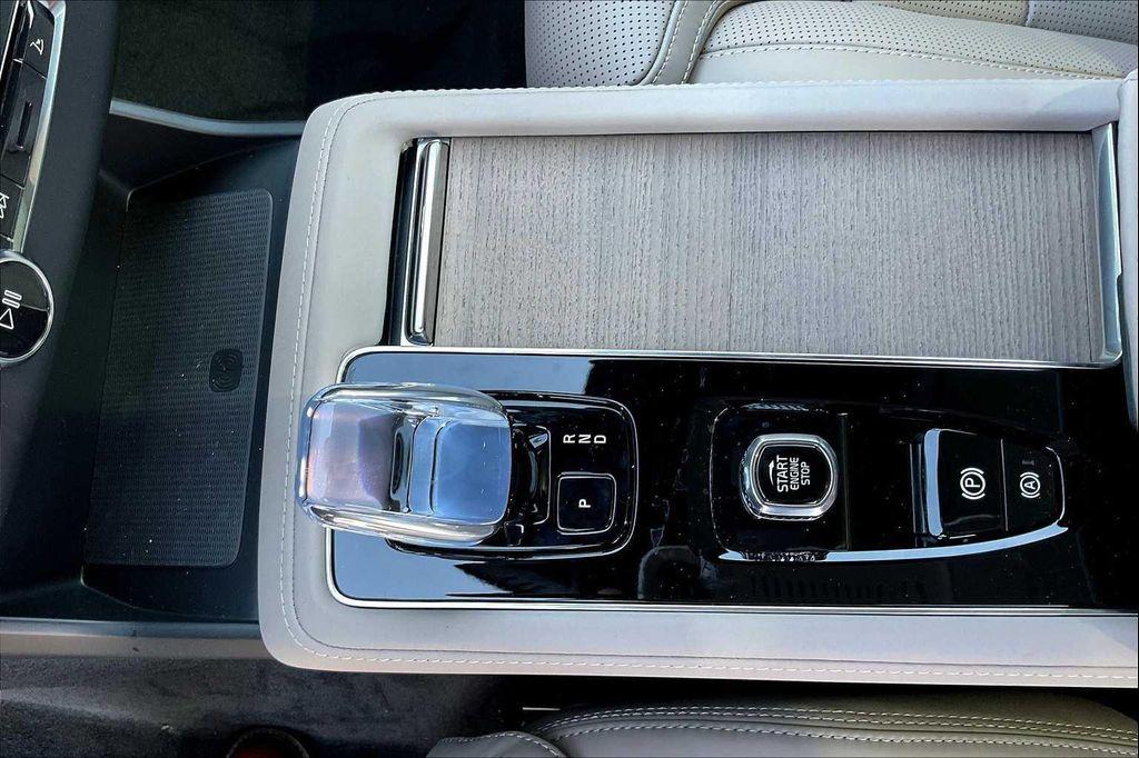 new 2026 Volvo XC90 Plug-In Hybrid car, priced at $87,580