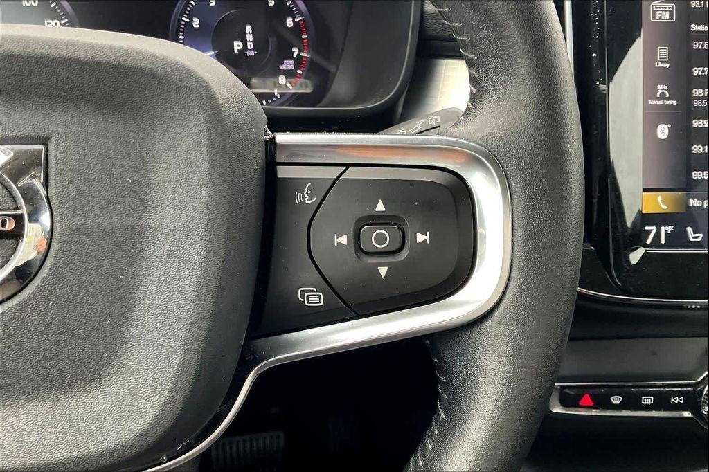 used 2021 Volvo XC40 car, priced at $23,820