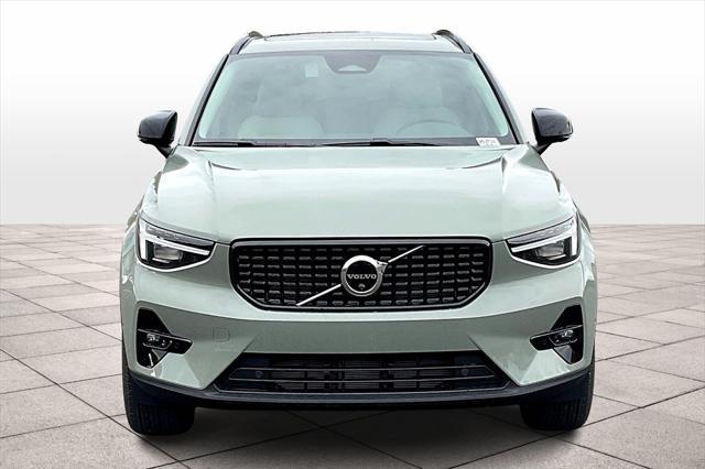 new 2025 Volvo XC40 car, priced at $51,565