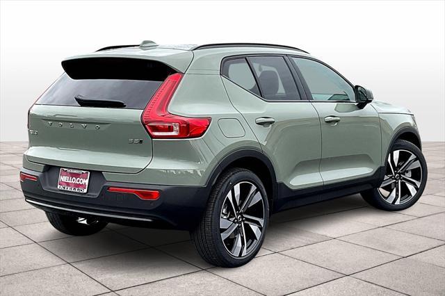 new 2025 Volvo XC40 car, priced at $51,565