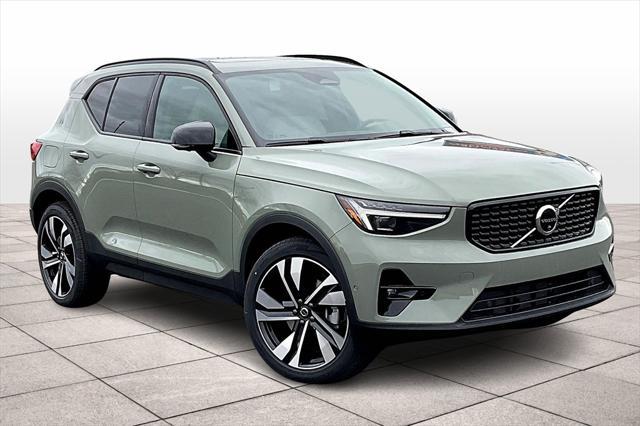 new 2025 Volvo XC40 car, priced at $51,565