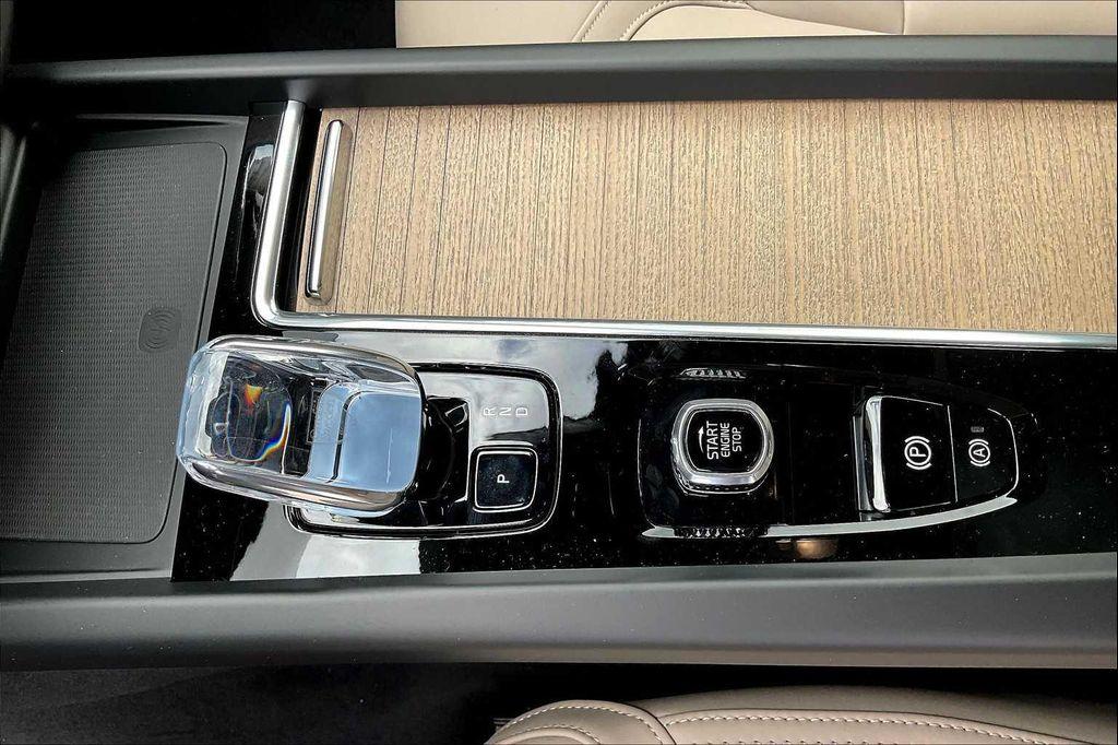 new 2026 Volvo XC60 Plug-In Hybrid car, priced at $69,285