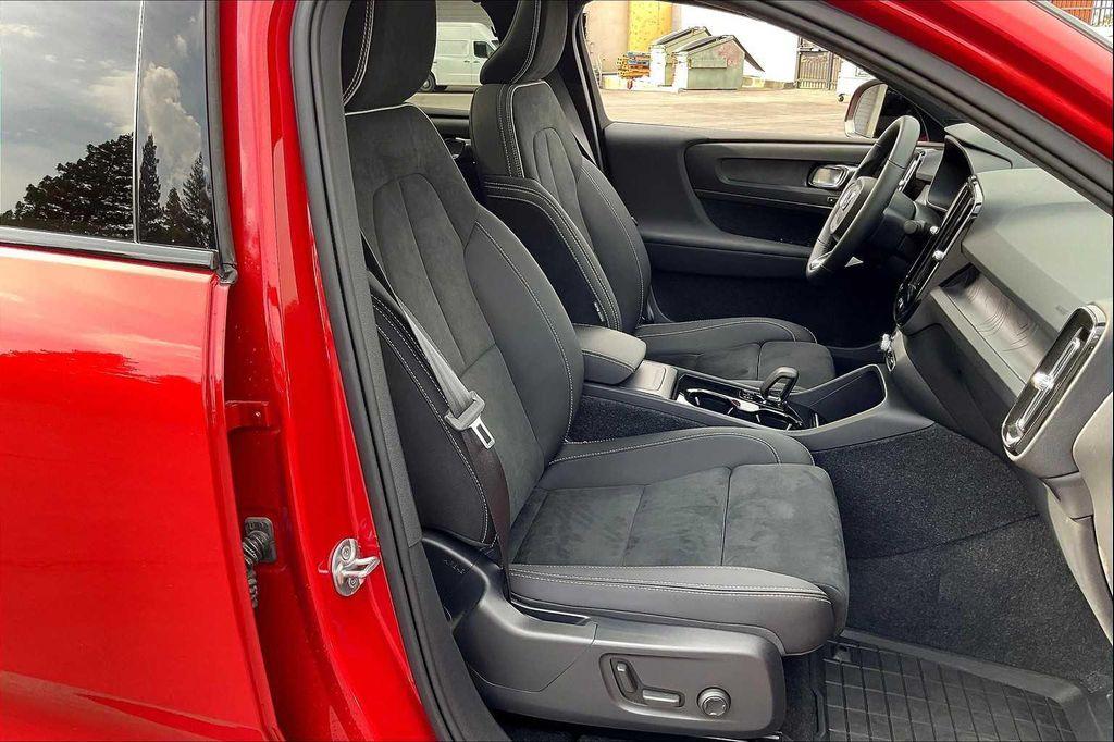 used 2023 Volvo C40 Recharge Pure Electric car, priced at $28,908