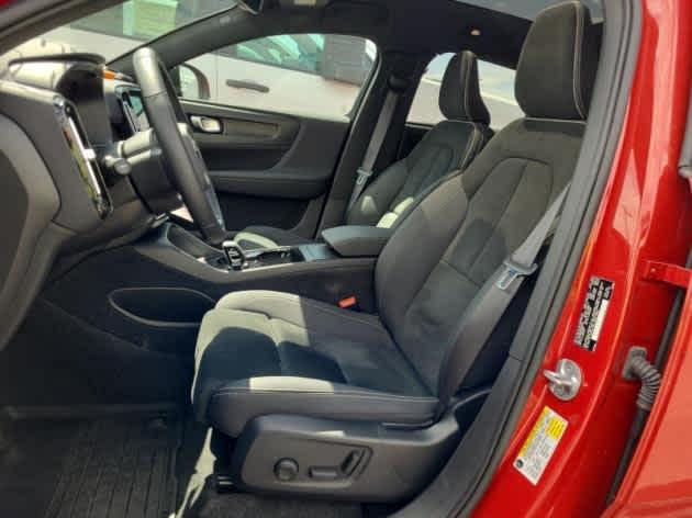 used 2023 Volvo C40 Recharge Pure Electric car, priced at $29,998