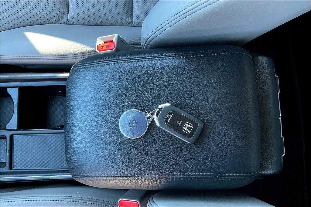 used 2016 Honda CR-V car, priced at $19,998