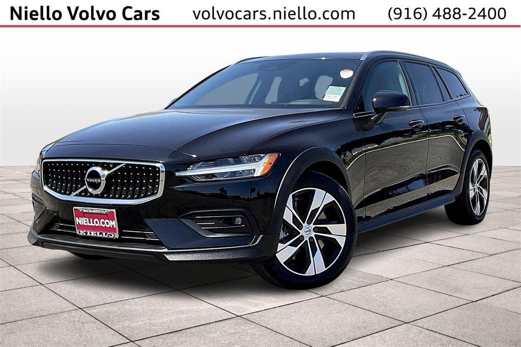 used 2021 Volvo V60 Cross Country car, priced at $37,281