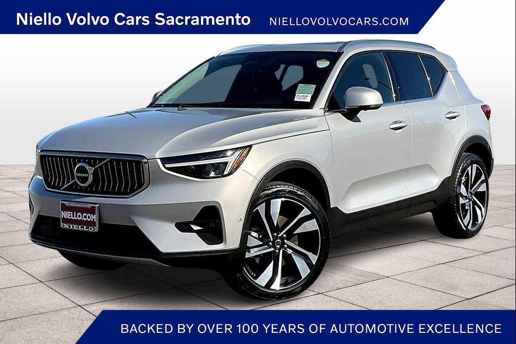 used 2025 Volvo XC40 car, priced at $32,880