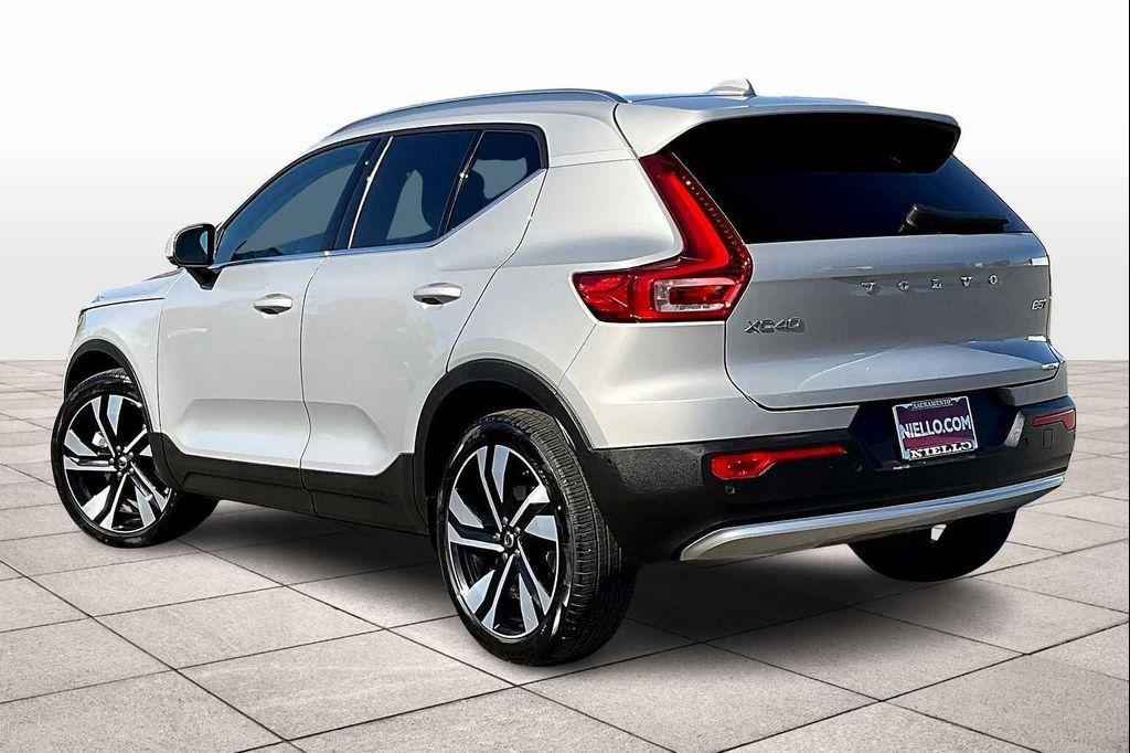 used 2025 Volvo XC40 car, priced at $32,880
