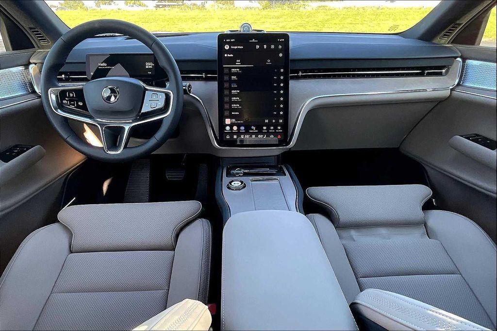 new 2025 Volvo EX90 car, priced at $91,810
