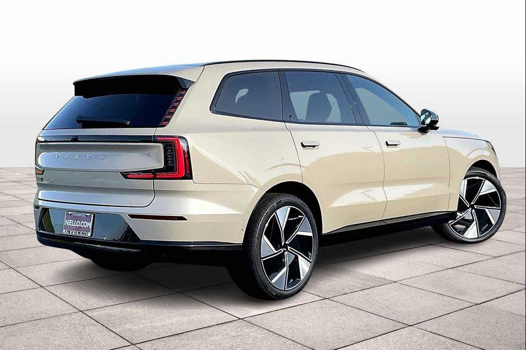 new 2025 Volvo EX90 car, priced at $91,810