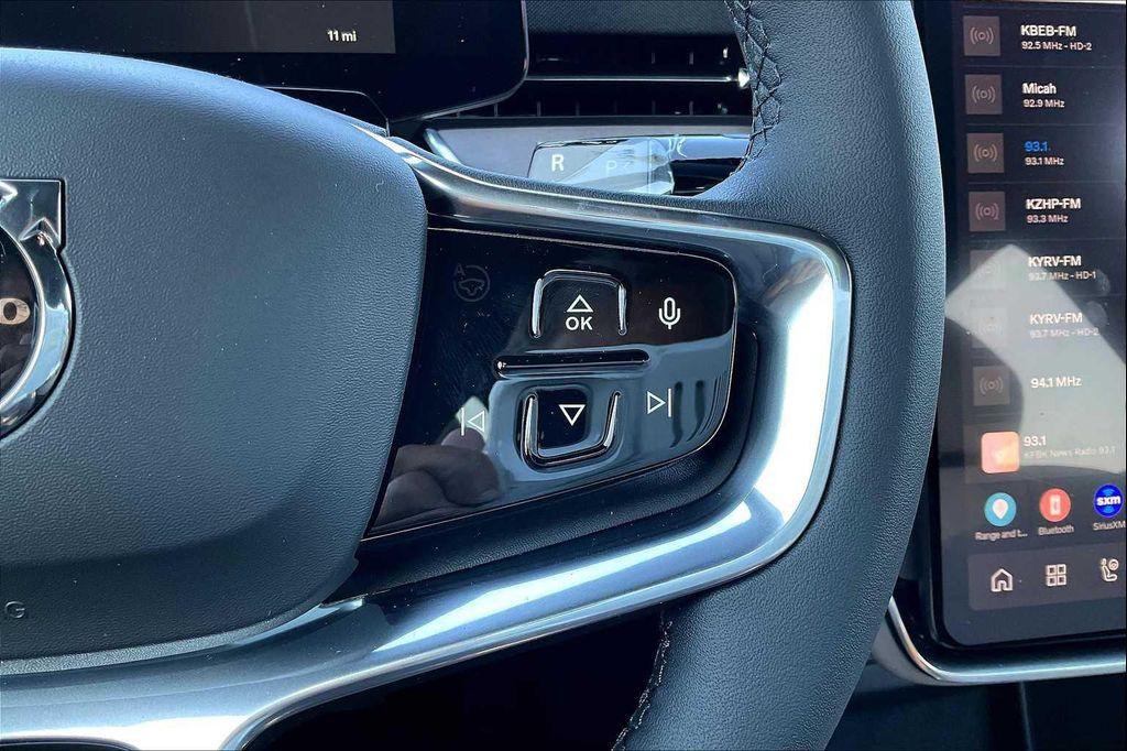 new 2025 Volvo EX90 car, priced at $91,810