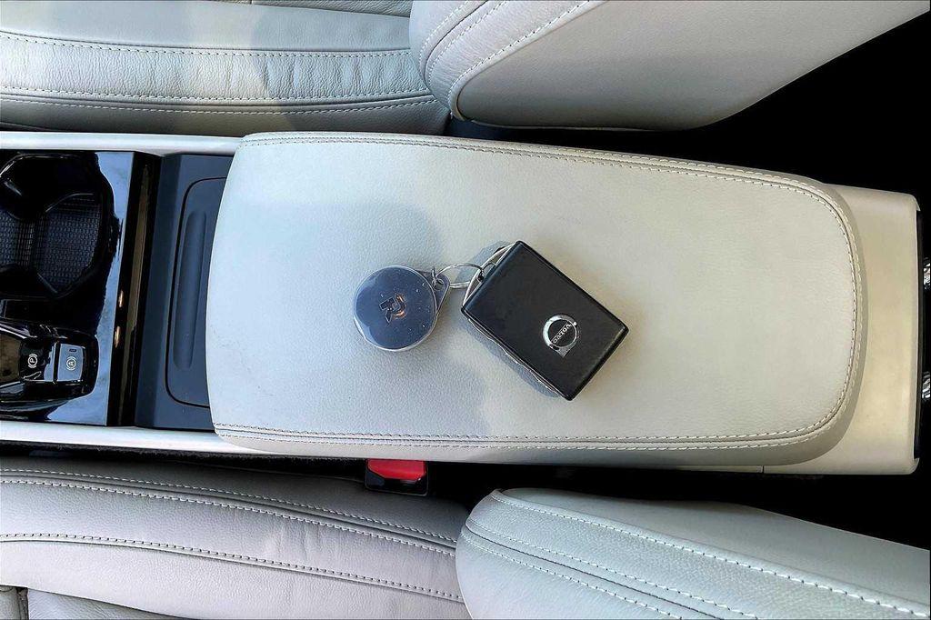used 2024 Volvo XC40 car, priced at $34,441