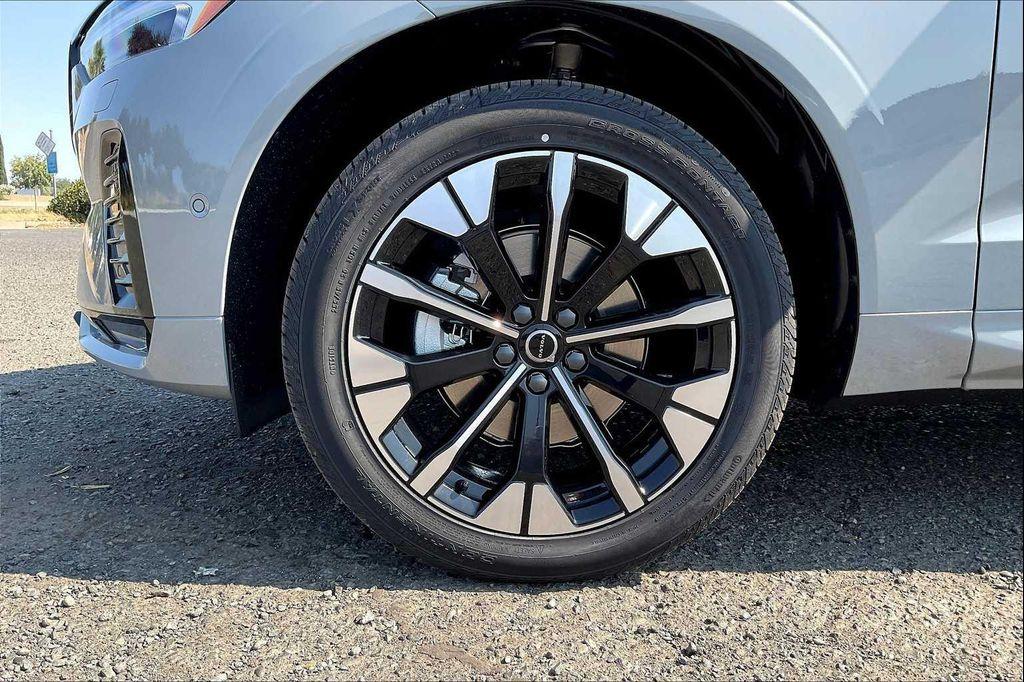 new 2026 Volvo XC60 car, priced at $59,375