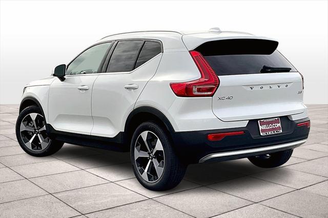 new 2025 Volvo XC40 car, priced at $46,035