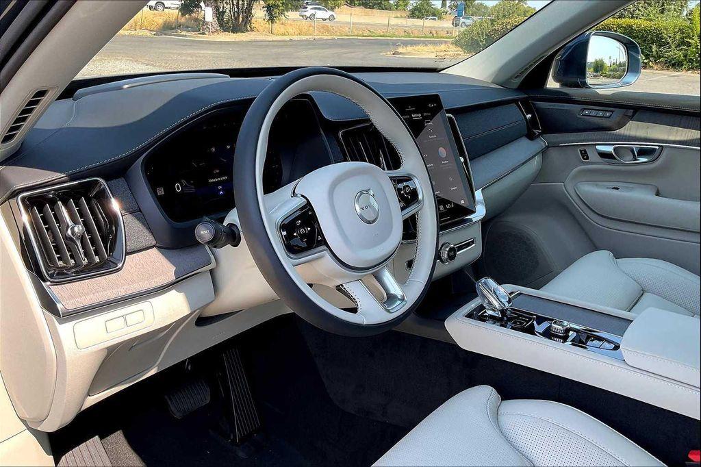 new 2026 Volvo XC90 Plug-In Hybrid car, priced at $85,625
