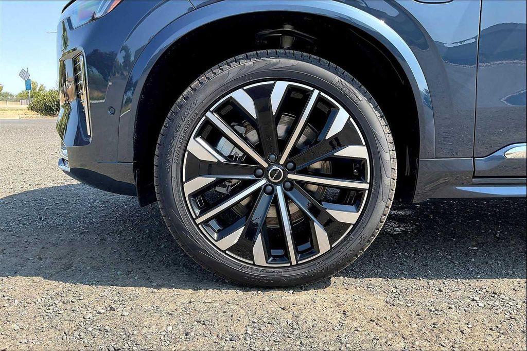 new 2026 Volvo XC90 Plug-In Hybrid car, priced at $85,625