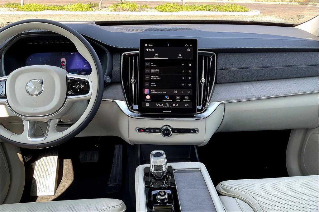 new 2026 Volvo XC90 Plug-In Hybrid car, priced at $85,625
