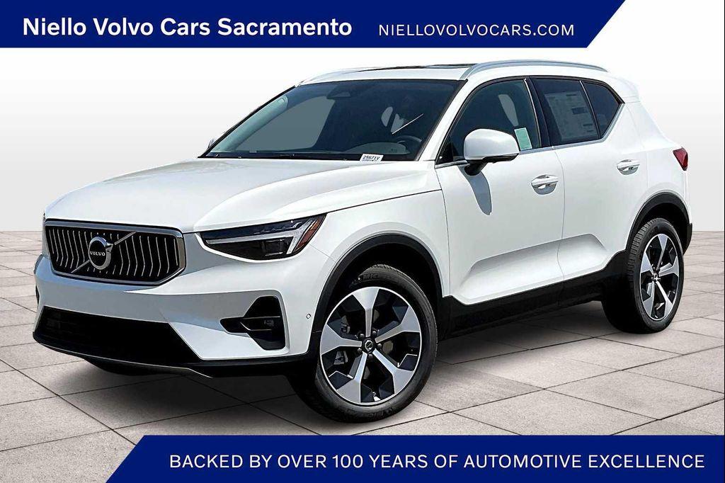 new 2025 Volvo XC40 car, priced at $44,835
