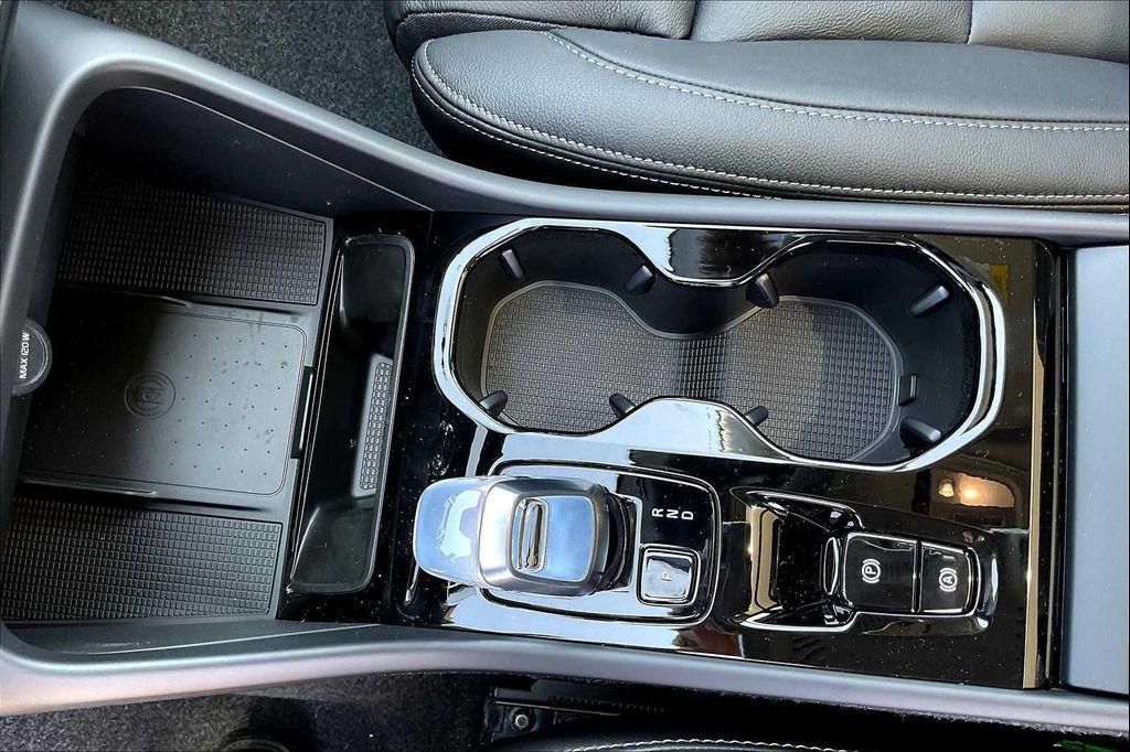 new 2025 Volvo XC40 car, priced at $44,835