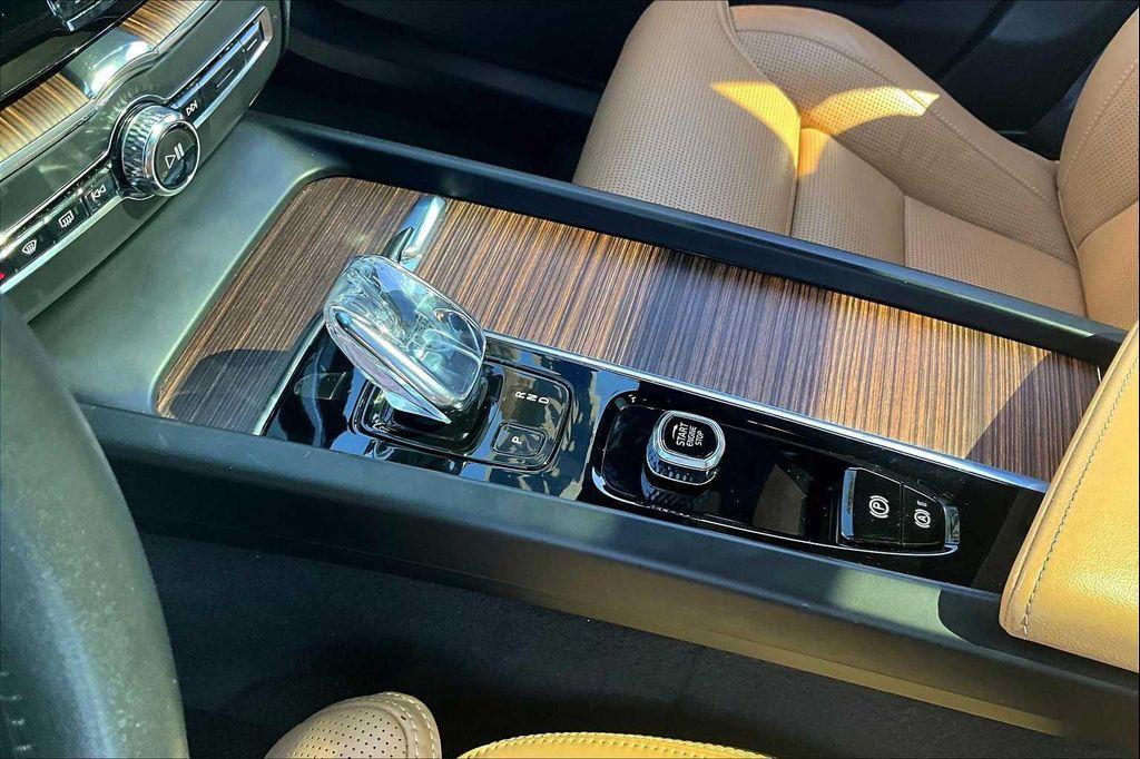 used 2022 Volvo XC60 car, priced at $36,100