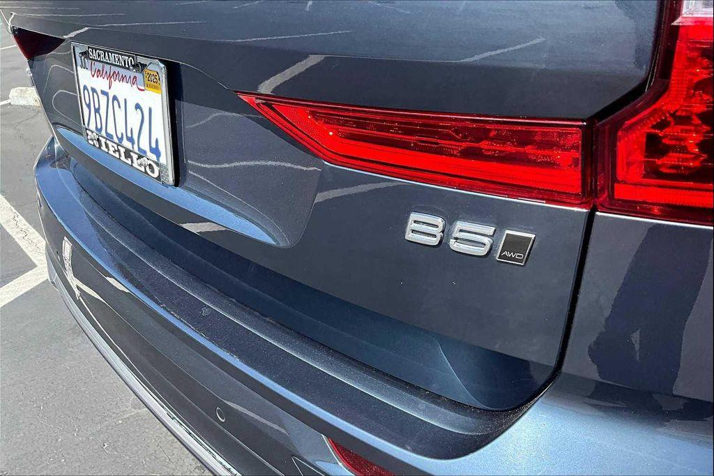 used 2022 Volvo XC60 car, priced at $36,100