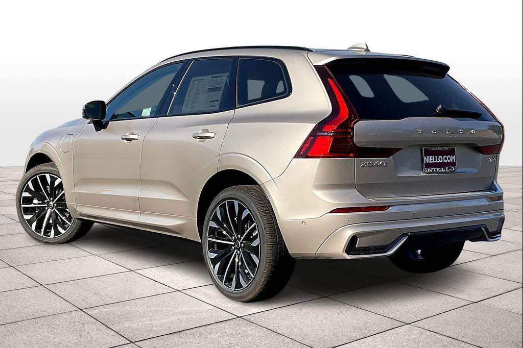 new 2026 Volvo XC60 Plug-In Hybrid car, priced at $75,235