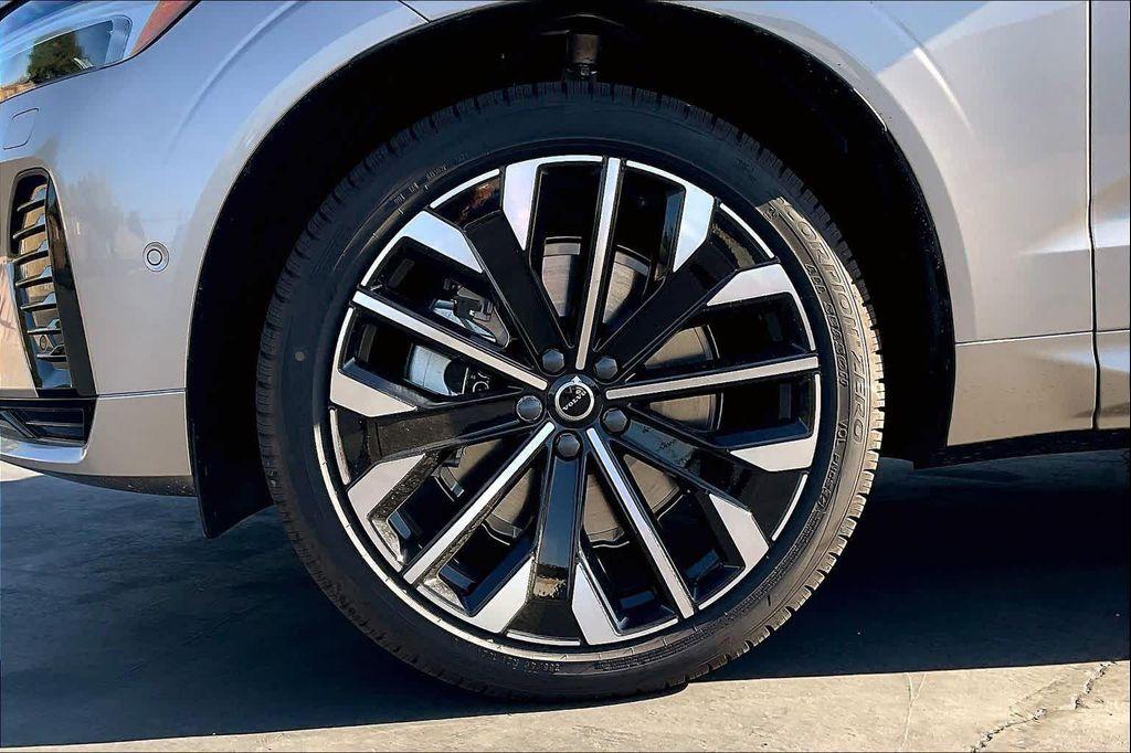 new 2026 Volvo XC60 Plug-In Hybrid car, priced at $75,235
