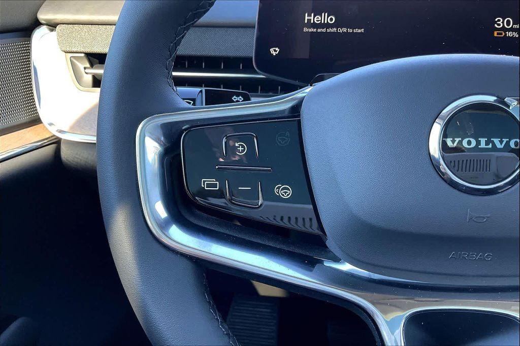 new 2025 Volvo EX90 car, priced at $88,825