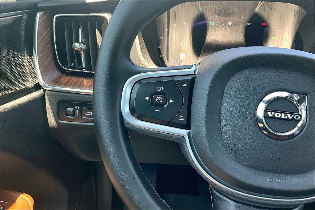 used 2022 Volvo XC60 Recharge Plug-In Hybrid car, priced at $41,360