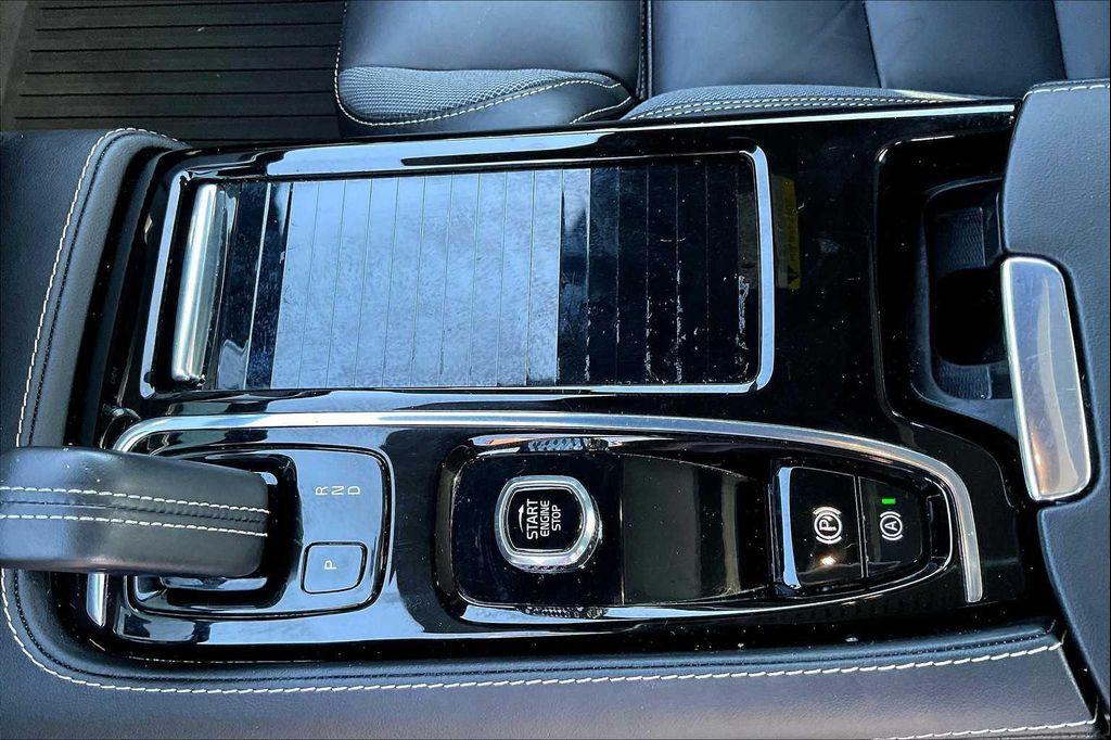 used 2022 Volvo S60 Recharge Plug-In Hybrid car, priced at $35,445