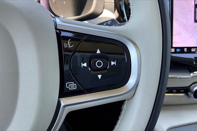 new 2025 Volvo XC60 car, priced at $60,660