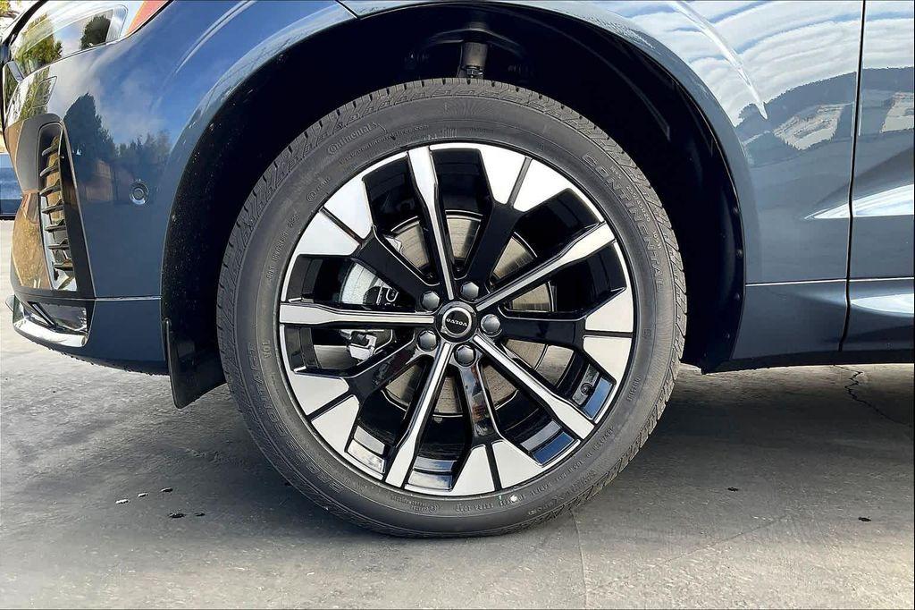 new 2026 Volvo XC60 car, priced at $57,985