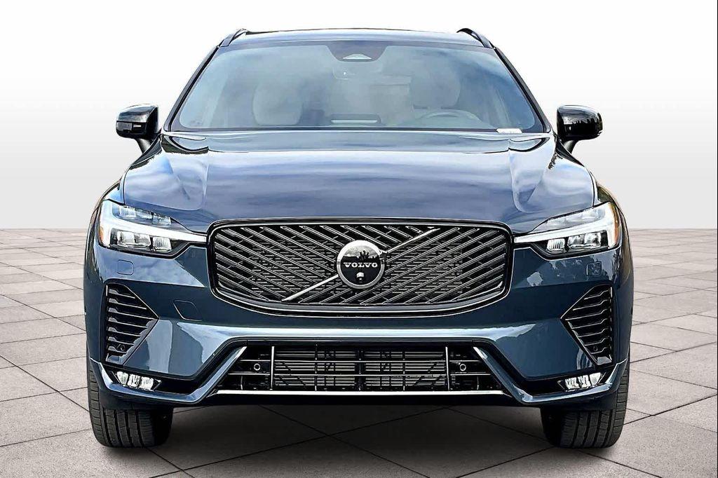 new 2026 Volvo XC60 car, priced at $57,985